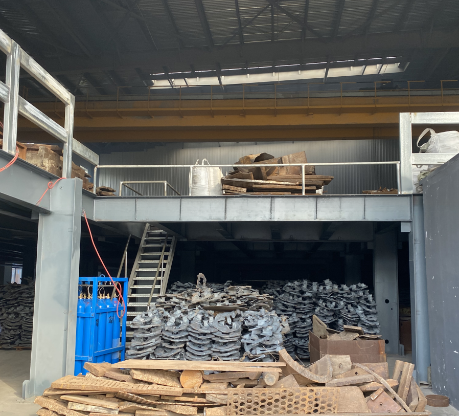 NP13 15 Impact Crusher Spare Parts Blow Bar for Durable Mineral Processing Needs