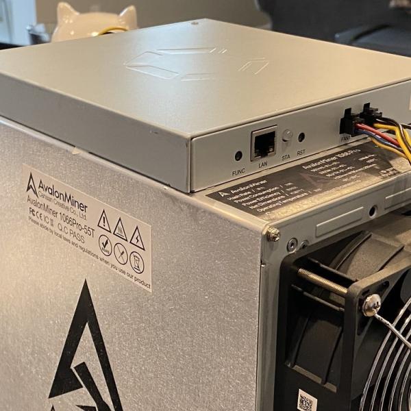 Quality SHA 256 Bitcoin Miner Machine 3192W Canaan Avalon 1066 Pro 55TH for sale