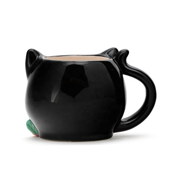 Best Selling Cute Earthenware 3d Cat Shaped Animal Ceramic Mugs Design With 3D Handpaint
