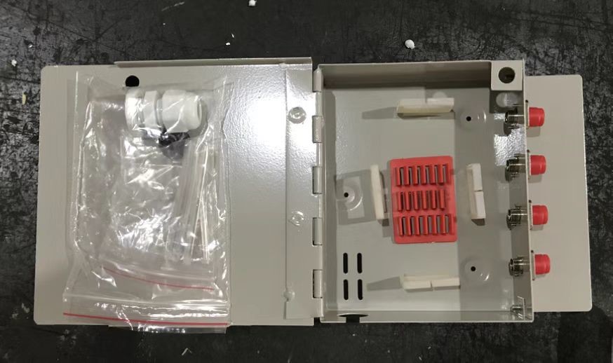 FTTH Mini Wall Mount Fiber Optic Terminal Box 8Port SC / LC / ST / FC