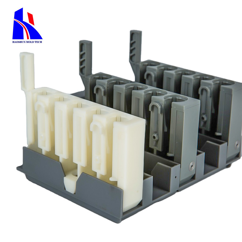 0.005mm Tolerance Plastic Injection Overmolding S136 PE DME Insert M2
