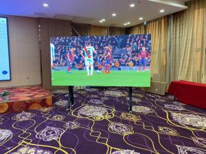 China P1.56 Interactive Intelligent Video Conference Full Color LED Display Board 3840Hz wholesale