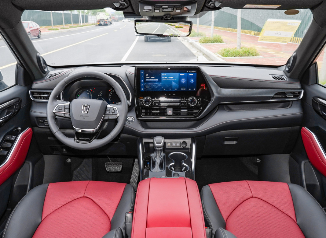 Good Performance 2023 TOYOTA CROWN KLUGER 2.5L HEV Four-Wheel Drive 4WD Hybrid Medium Car 5 Door 5/7 Seats SUV Supplier