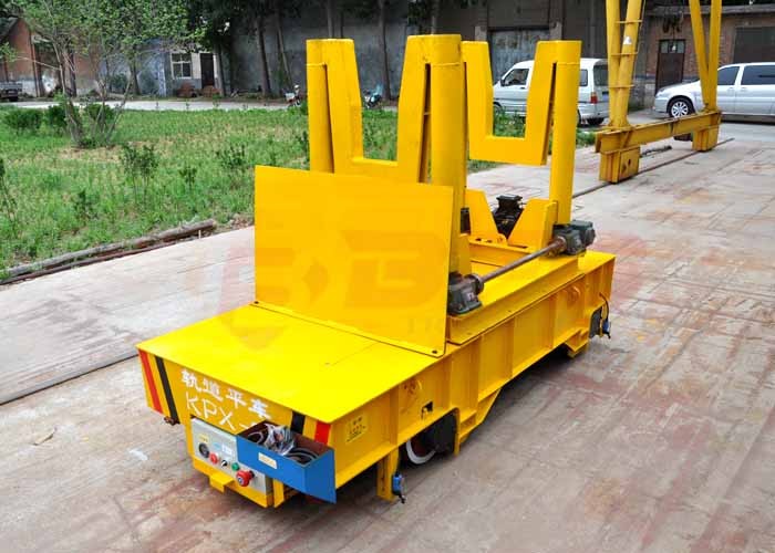 High Temperature Motorized Trolley Carts , Arc Shape Rails Scrap Transfer Car