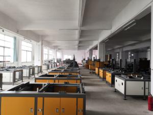 China Accurate Automatic Rigid Box Making Machine , Carton Box Maker Easily Maintain wholesale
