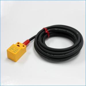 China 12V DC Inductive Proximity Sensor NPN NO 5mm Horizontal Sensing Switch wholesale