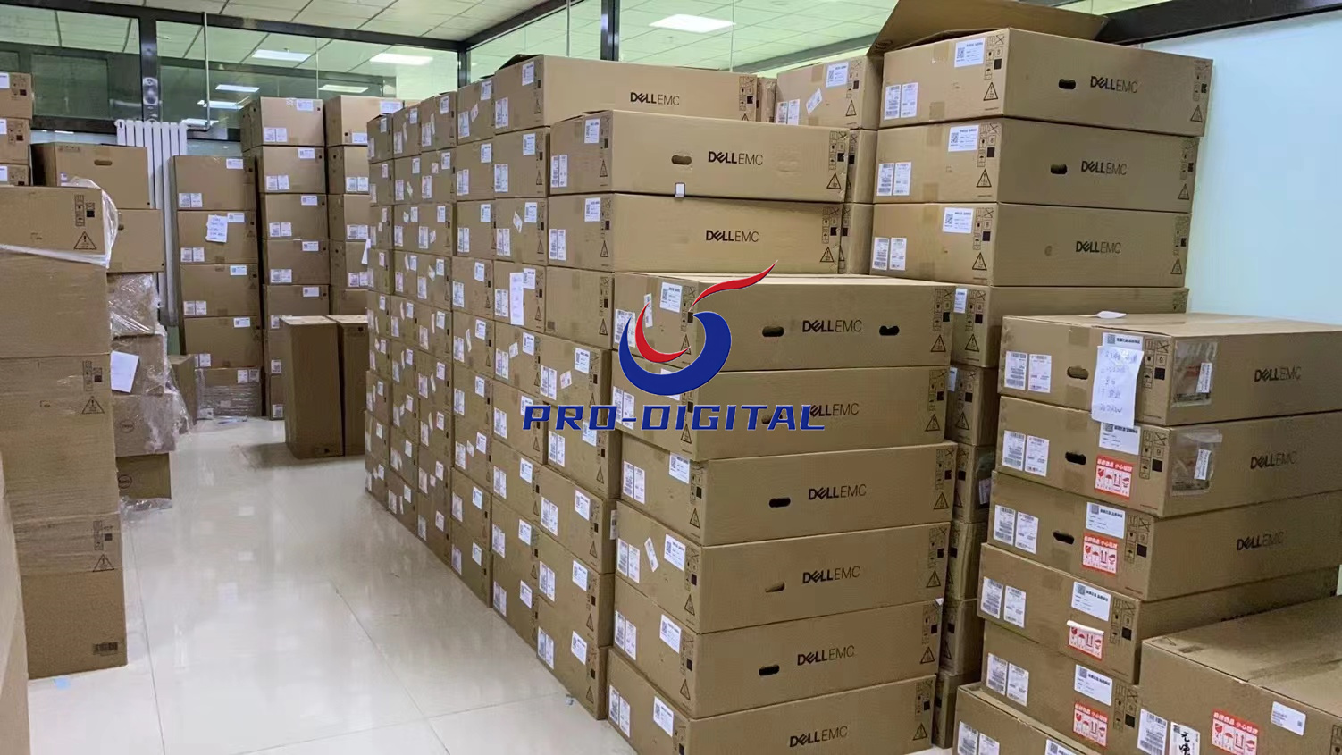Dells EMC PowerVault ME4084 Storage with 84x 3.5" Drive Bays and Intel Processor 2 Cores