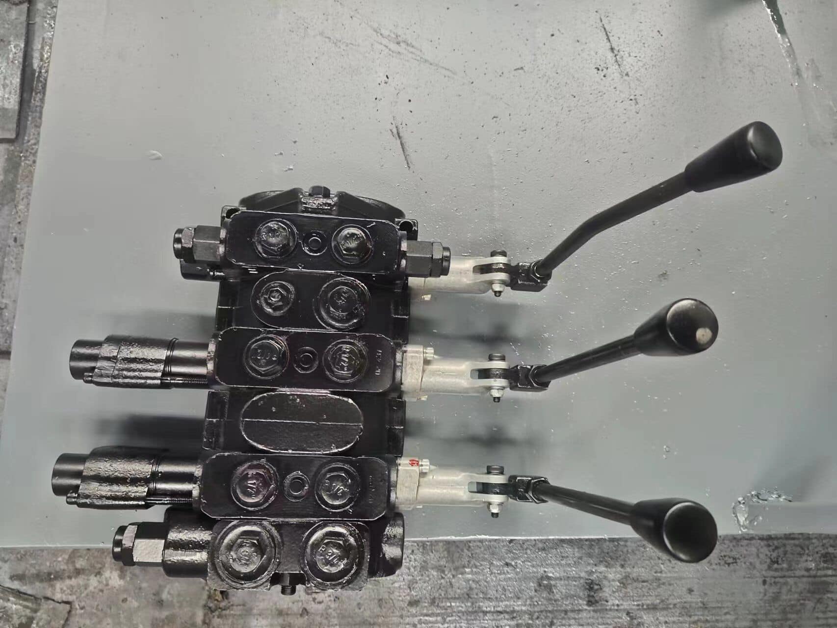 Directional Control Valve Parker V20 VA20 VG20 VA35 VG35 Assembly Valves and Accessories