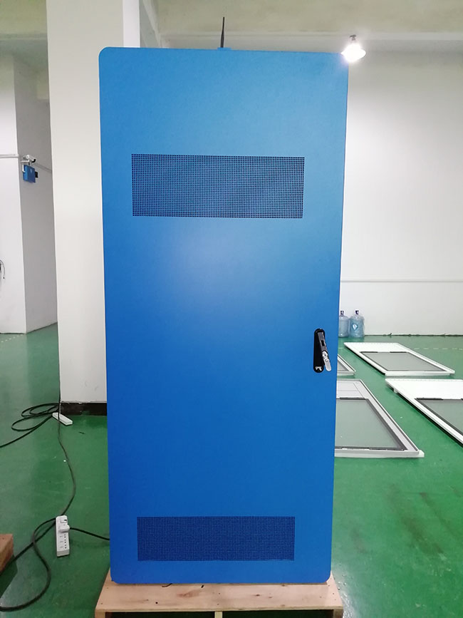 Freestanding 55 inch Readable Waterproof Monitor LCD Digital Advertising Screen Outdoor Digital Display Board