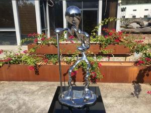 China Stainless Steel Metal Figure Sculpture Mirror Polished For Home Decoration wholesale