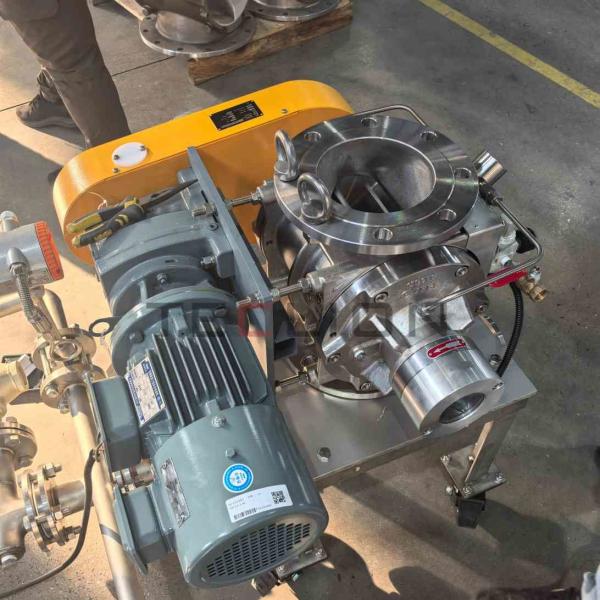 304SS Pneumatic Powder Conveying Transfer System Equipment Reducing Agent Conveying Station