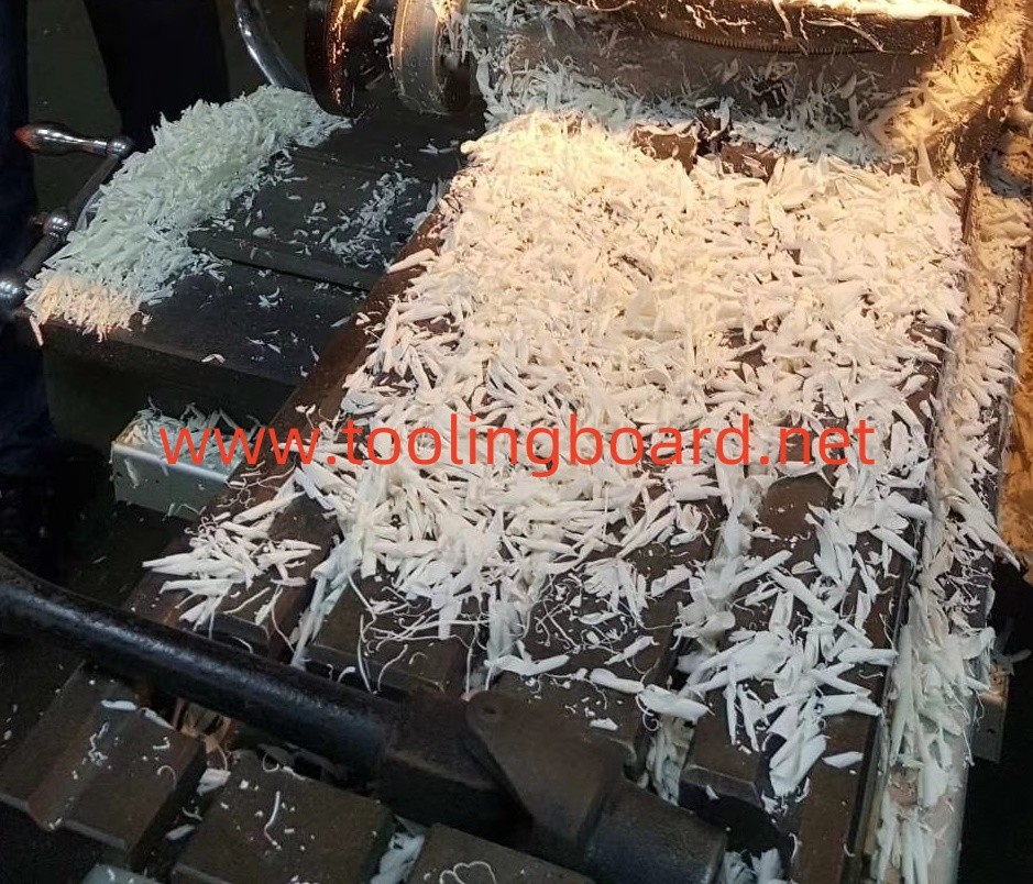 What is the feature of ZEEK'S polyurethane(PU) tooling board?Low CTE,stable dimension