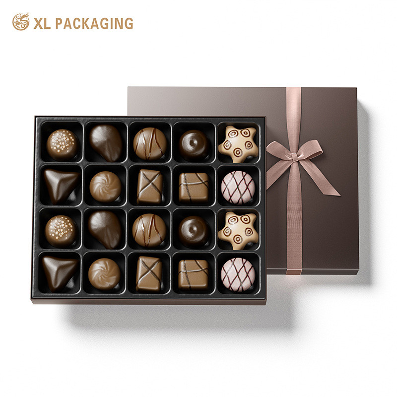 Simple Red or Black Customized Chocolate Rigid Gift Boxes with Paper Insert and Ribbon Bow