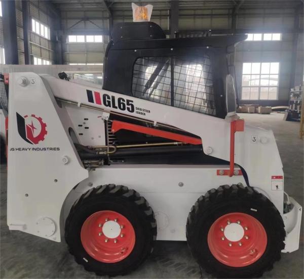 Quality GL65 Multifunctional Slip On Loaders Hydraulic Control Easy Maintenance for sale