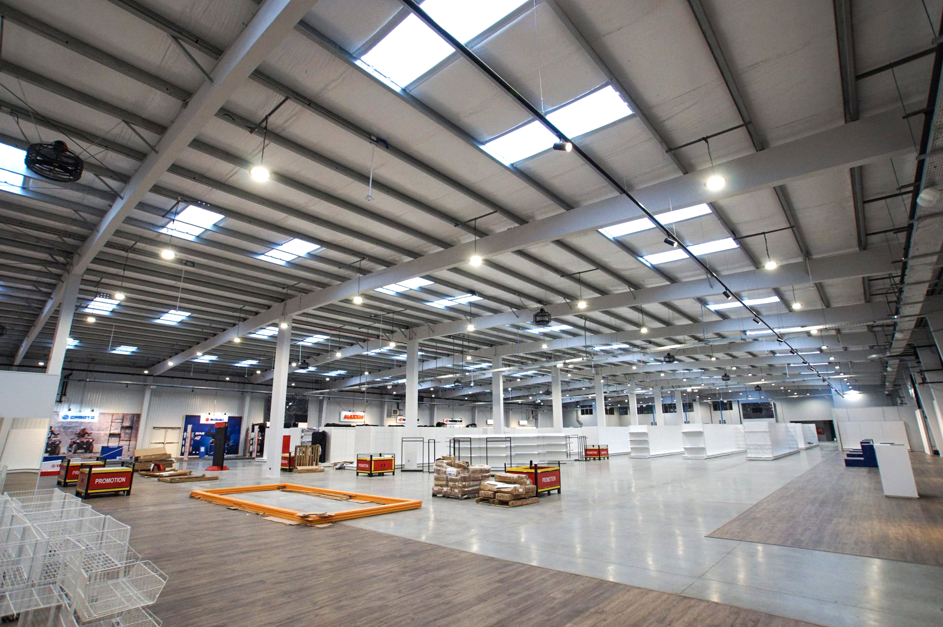 Steel Structure Warehouse for CE/ISO9001 Certified Stable Parts Light Frame Design