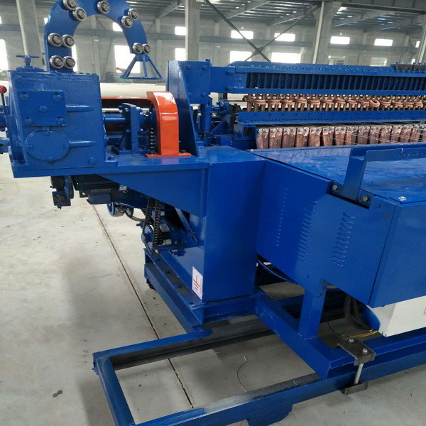 0.6mm Wire Oscillating Gripper Roll Mesh Welding Machine 110rows/Min