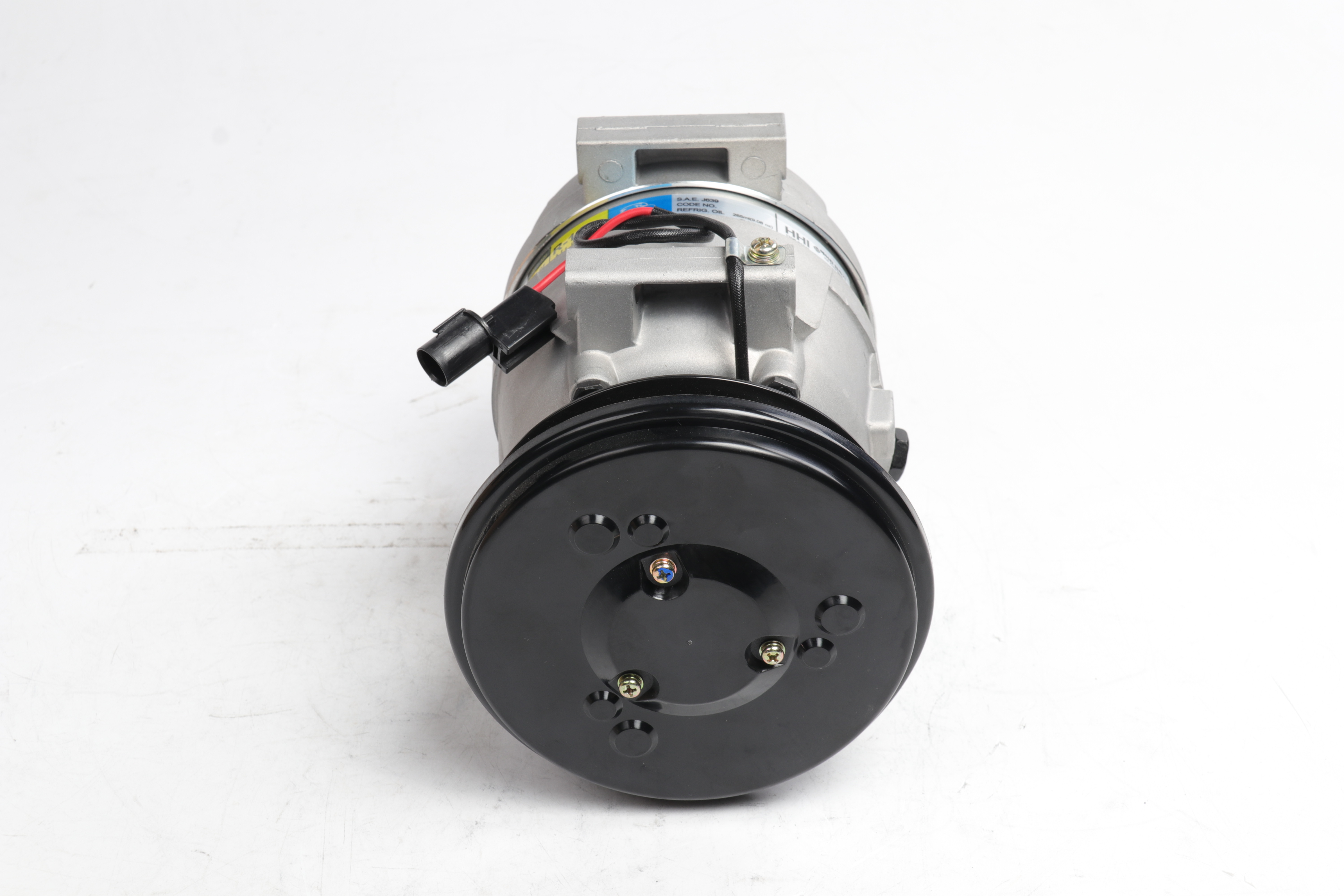 R220-9 XE215C XE135 XE150 XE200 XE210 XE215 XE370 Air Conditioning Compressor Original