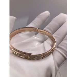 18K Gold Bracelet with Moveable 3 Diamond