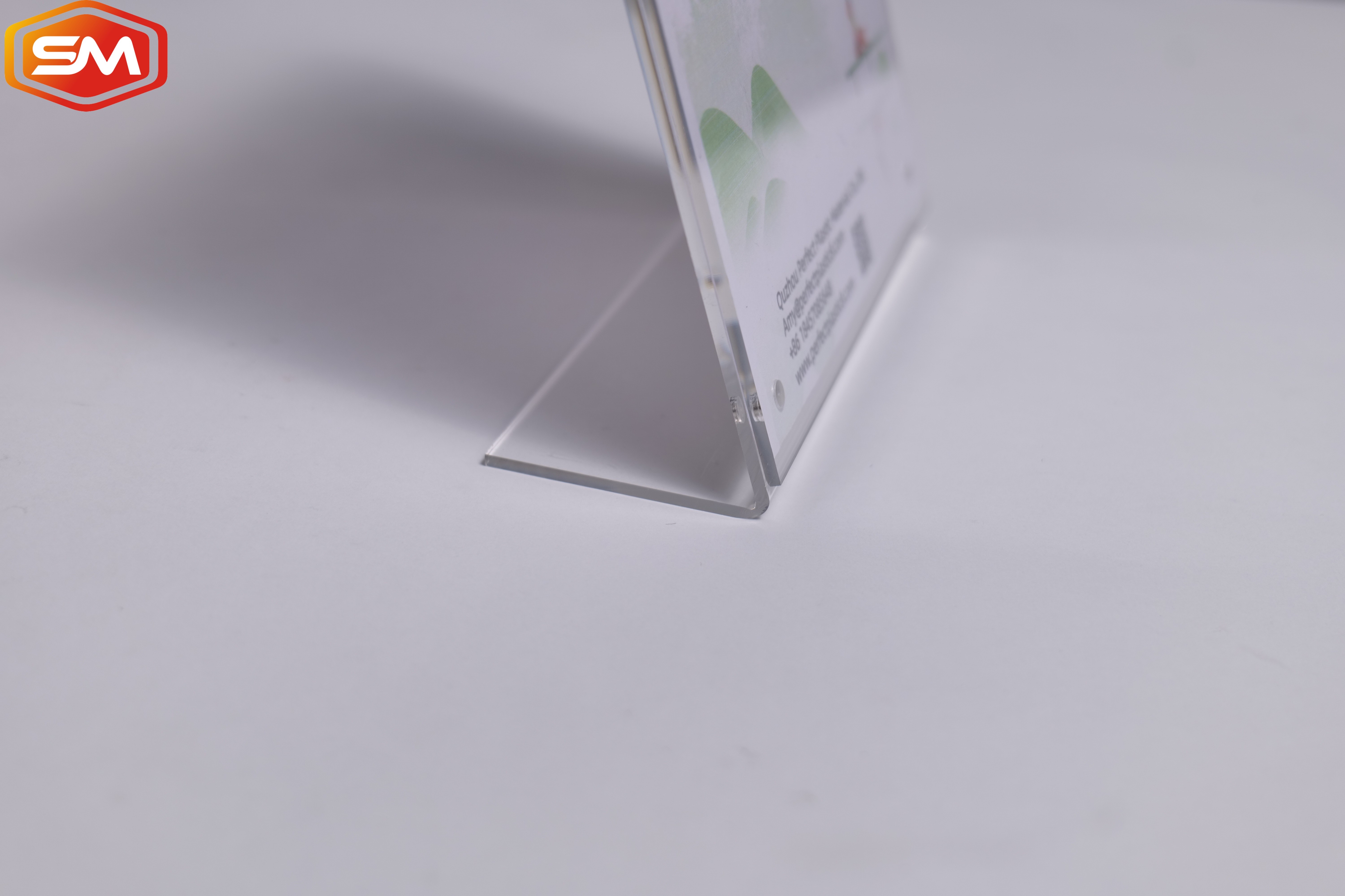 Vertical Type A4 A5 A6 Size L Shape Magnetic Acrylic Sign Holder Slanted Billboard