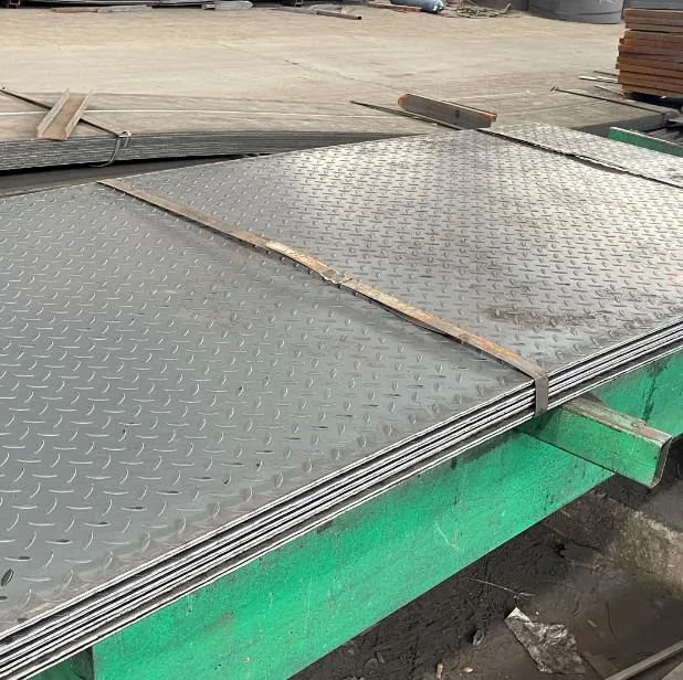 S235jr A36 Ss400 Q235B Tear Drop Mild Steel Checkered Metal Floor Plate