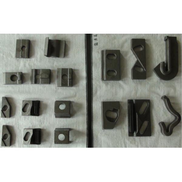 Weldable Base Railway Clips/Double Holes Rail Clips With Integral Rubber Block And Upper Clip In Railroad