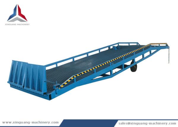Quality Movable Hydraulic Dock Loading Ramp with 15 Tons Load for Warehouse for sale