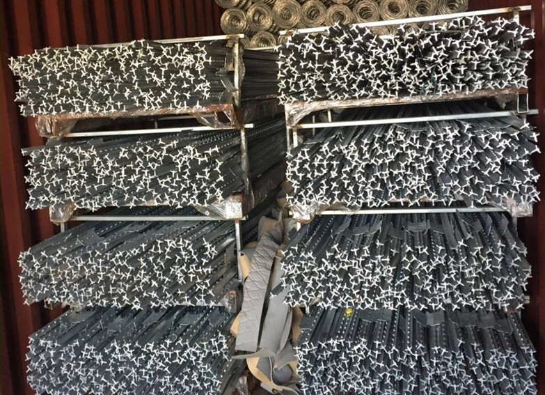 Green And White Billet T Section Metal Fence Posts 8ft
