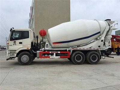 Quality Dongfeng 6*4 10 Cubic Meters Cement Mixing Truck With 13870kg Curb Weight for sale