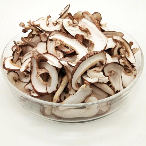 Quality Dark Brown Dried Sliced Shiitake Mushrooms High Nutrition for sale