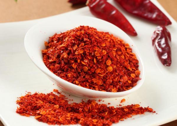 Halal Certified New Crop Chile Pepper Flakes With 15-35% Seeds