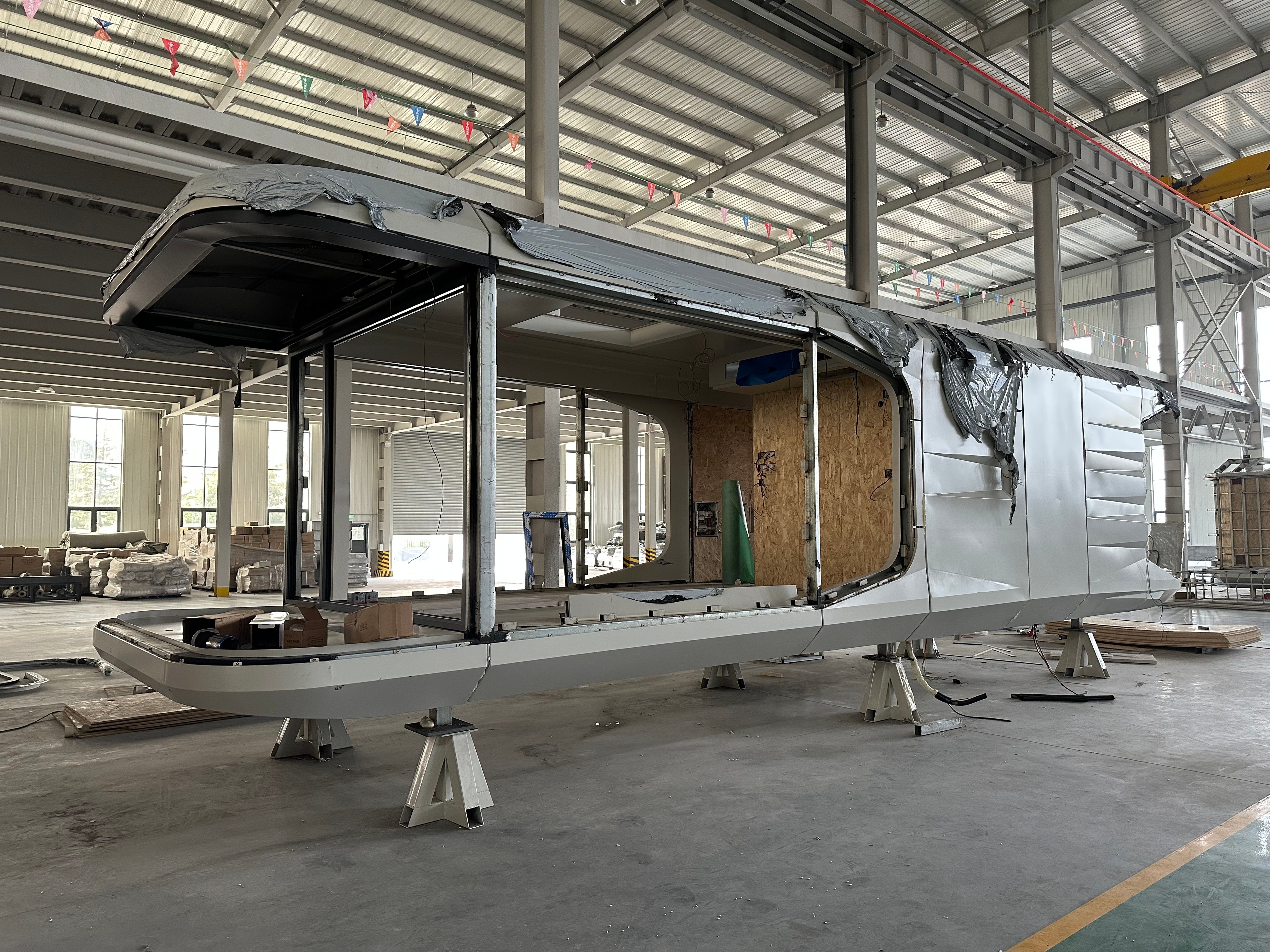 Hotel Various Prefab Tiny Camping Unique Capsule Mobile Home Product Fabricated with Steel Sandwich Panel Main Structure