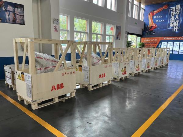 Quality NEW ABB IRB 1600 10/1.45, 10kg Load ,Reach 1450mm, Arc Welding , Assembly , Loading And Unloading Of Parts, Education for sale
