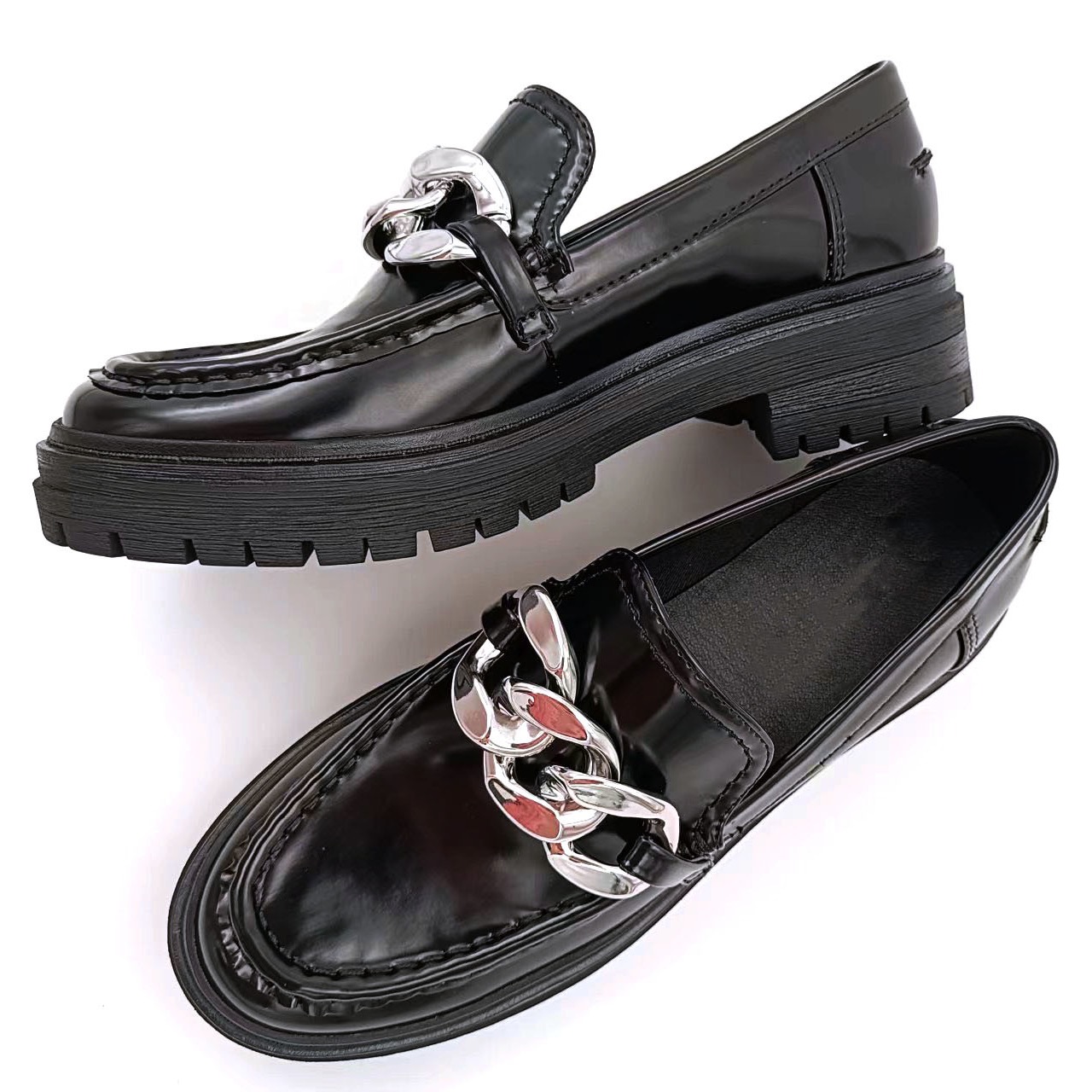 Customized Womens Round Toe Loafers Flat Heel Type With Leather Upper