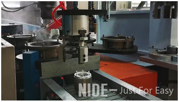 Automatic centrifugal aluminum casting machine.jpg