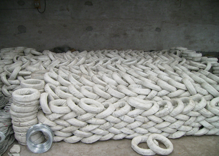 12 Gauge 0.8mm Galvanized Iron Wire Prevent Rusting And Shiny Silver Hot Dipped