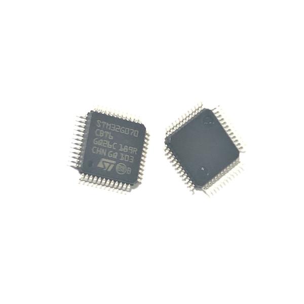 Quality Standard Clock Frequency IC Integrated Chip 100MHz 8-bit 3.3V Memory Size 256Kb for sale