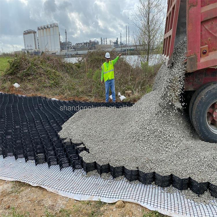 Plastic Geocell Retaining Walls for Road Soil Stabilization Online Technical Support