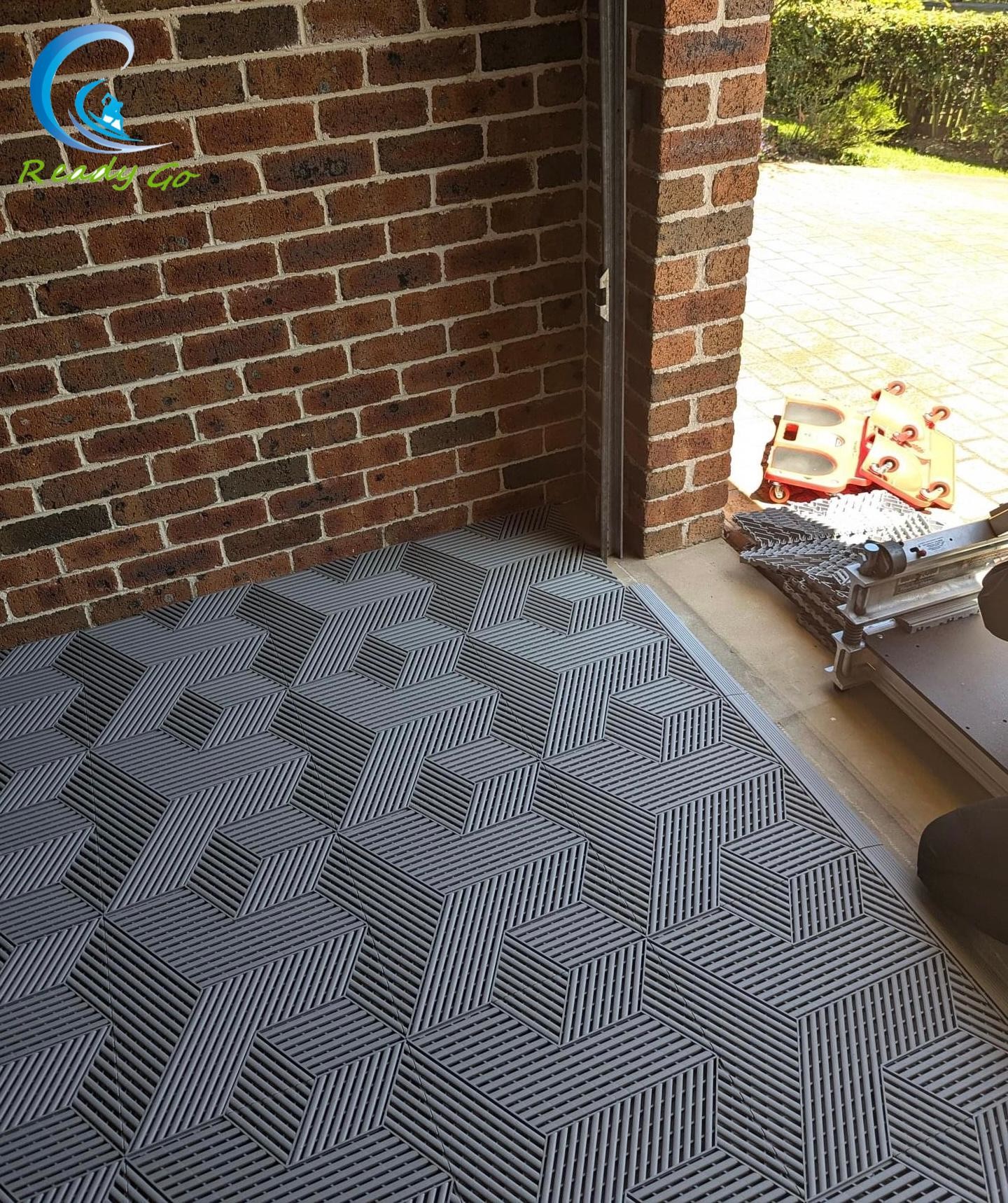 Outdoor 0.5 Lbs Per Tile Rigid Plastic Garage Floor Tile Chemical Resistant