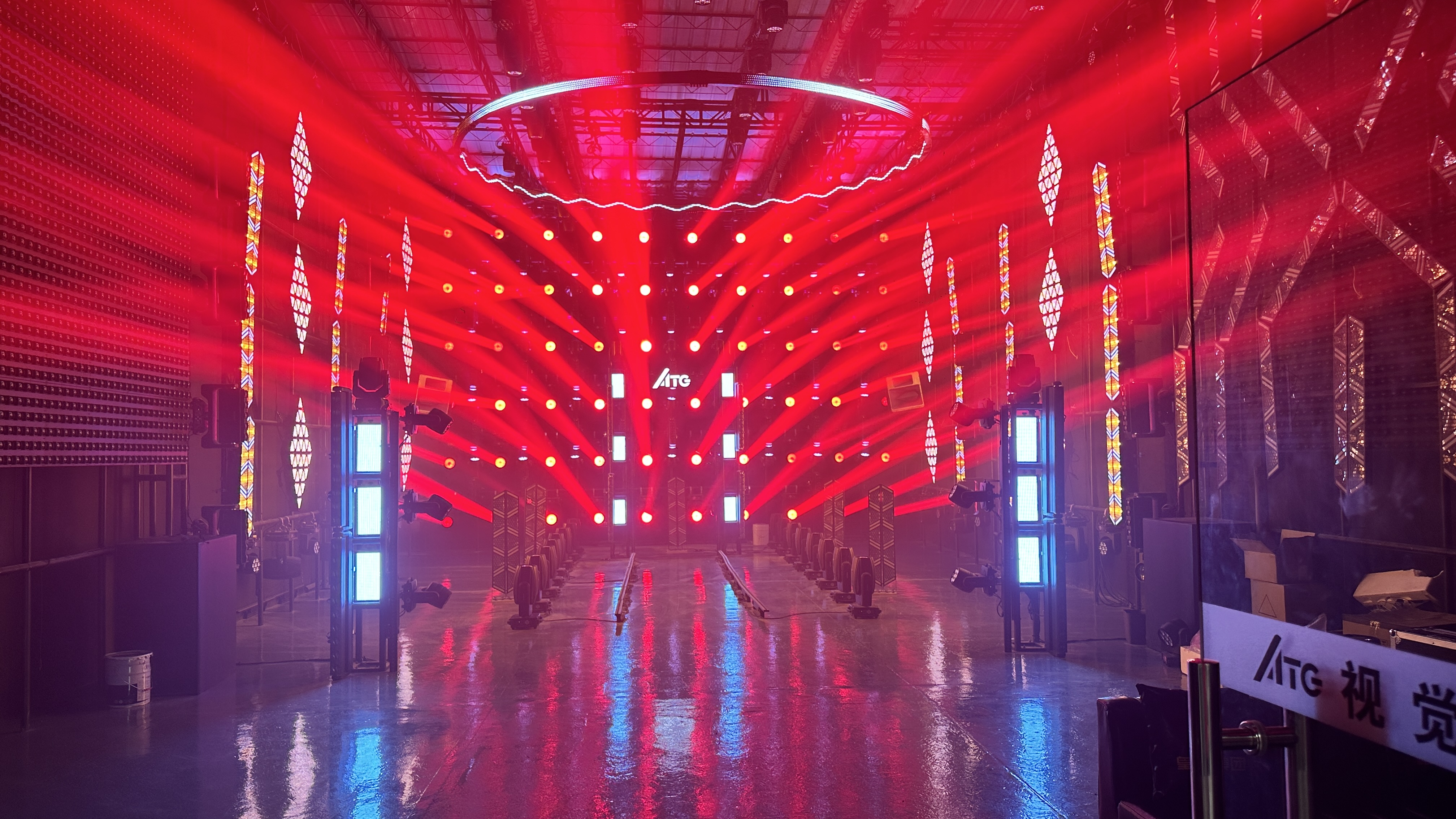 Energy- 800W Stage Effect Light with 20000 Hours Working Time and 6000 Hours Lifespan