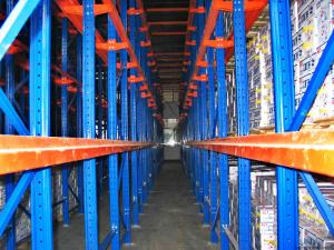 China High Volume Drive In Pallet Rack , 4000mm Cold Rolled Structure Steel Rack wholesale