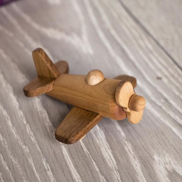 Quality ISO9001 Handcrafted Small Wooden Boat Toy Powerboat Coastal Beach Themed for sale