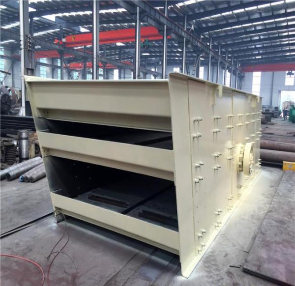 Quality Mining Ore Slag Vibrating Screening Machine With Four Deck for sale