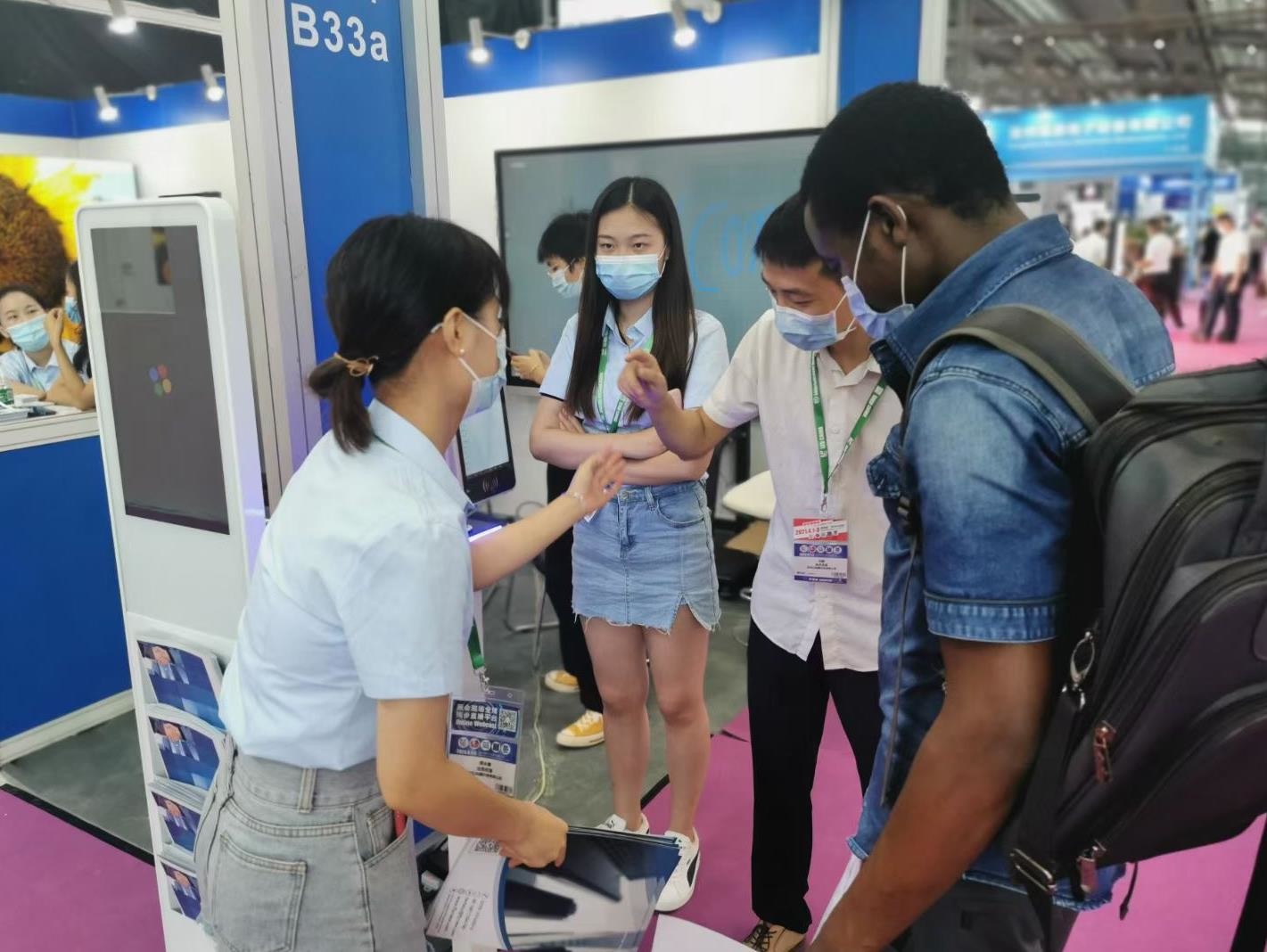 Outdoor Shopping Mall LCD Screen Player Digital Totem Smart Signage Commercial Advertising Equipment High Brightness TV Display