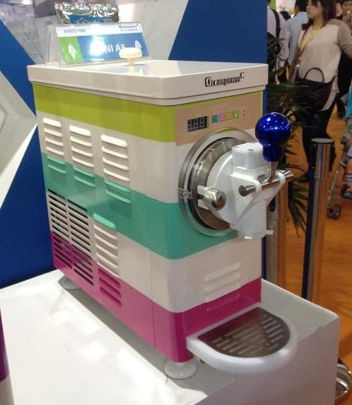 8L/hour Commercial ice cream maker Oceanpower Sunny A6 for ice cream,frozen yogurt