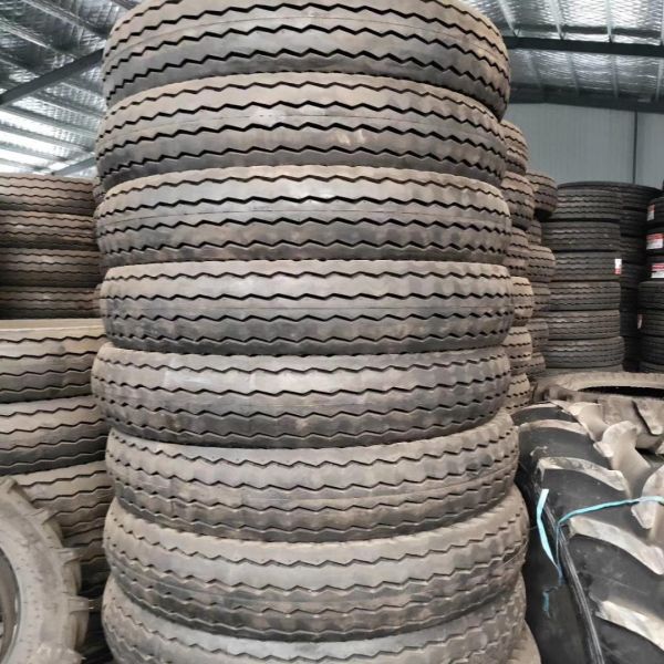 OEM Truck Bus Tyres 1200-20 Bias Ply Truck Tires Low Rolling Resistence