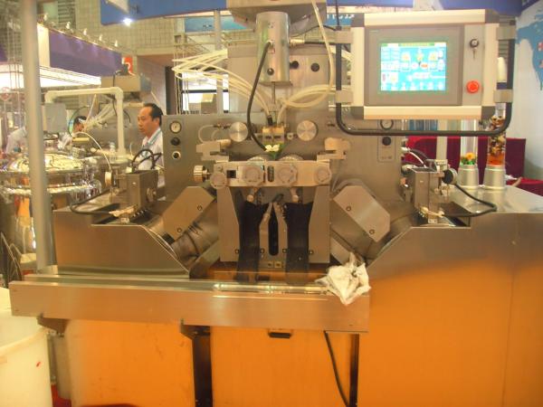 Quality Simple Operation Automatic Softgel Encapsulation Machine For Fish Oil for sale