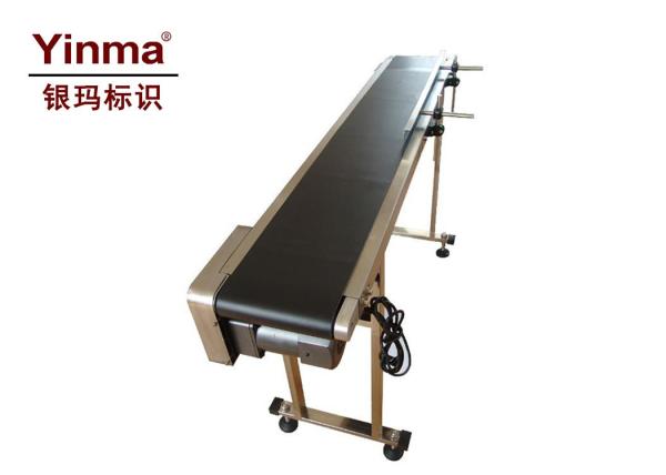 Quality Flat Belt Conveyor / Belt Conveyor Machine Adjustable Transfer Speed With Adding Baffle for sale