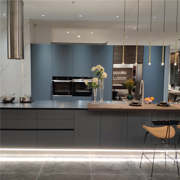 BMW-GREY-MODERN-STYLE-KITCHEN-CABINET-WITH-ISLAND-6-2