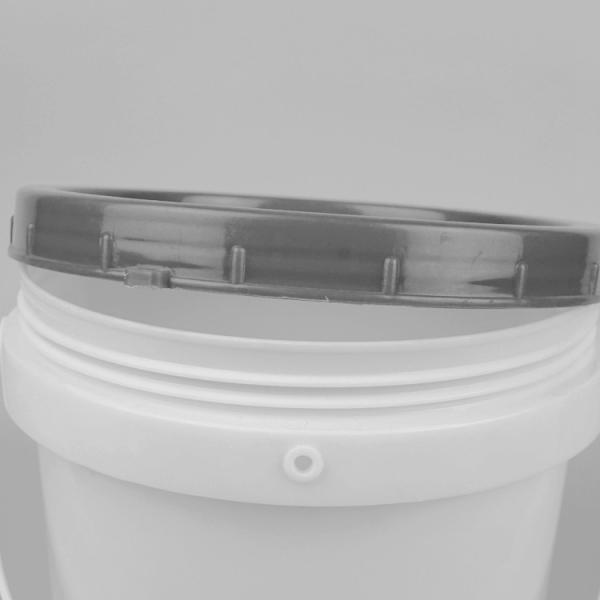 Quality 8L 25cm Height Plastic Toy Buckets With Screw Lid Custom Color for sale