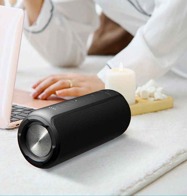 Watertight Bluetooth Speaker with Selectable LED Lights and Extended 4-10 Hours Playtime